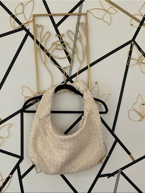 Urban Expressions Cream Woven Hobo Shoulder Bag